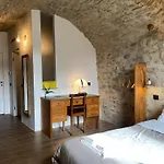 La Casa Medievale E Pontremoli