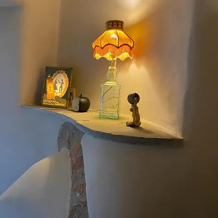 La Casa Medievale E *