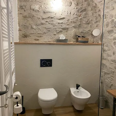 Konukevi La Casa Medievale E 4*