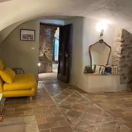 Konukevi La Casa Medievale E 4*