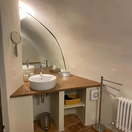 Konukevi La Casa Medievale E 4*